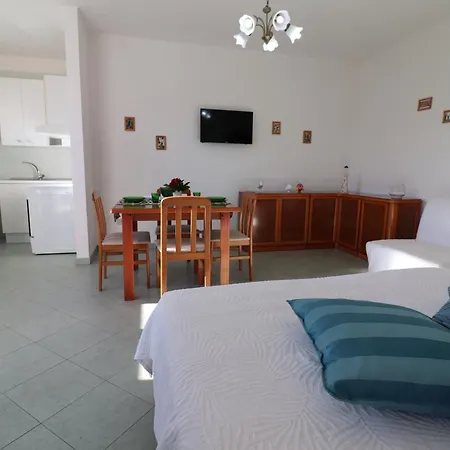 Hotel Via Alimini *