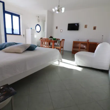 Via Alimini Hotel *